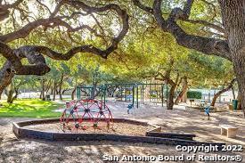 Listing photo id 32 for 19903 Encino Ridge
