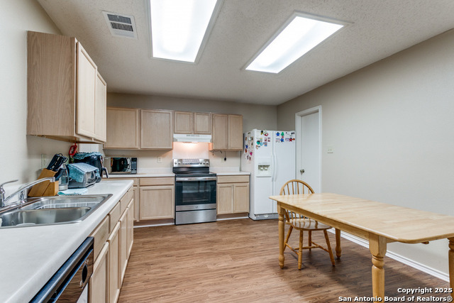 Image 6 of 14 For 6730 Evercrest