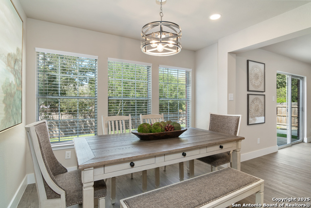 Image 15 of 29 For 21450 Bubbling Crk