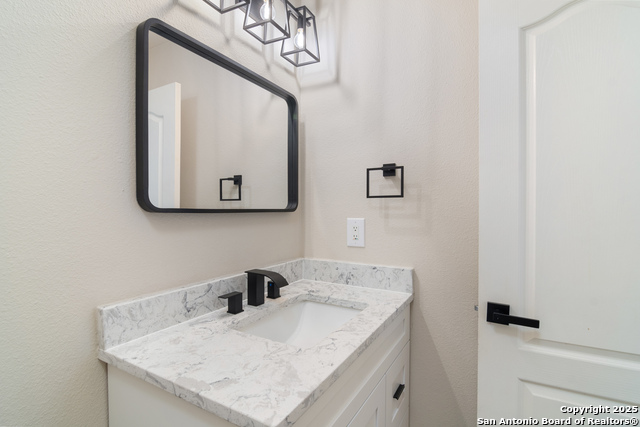 Image 17 of 29 For 21450 Bubbling Crk