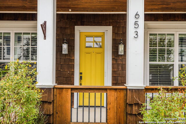 Image 2 of 15 For 653 Center