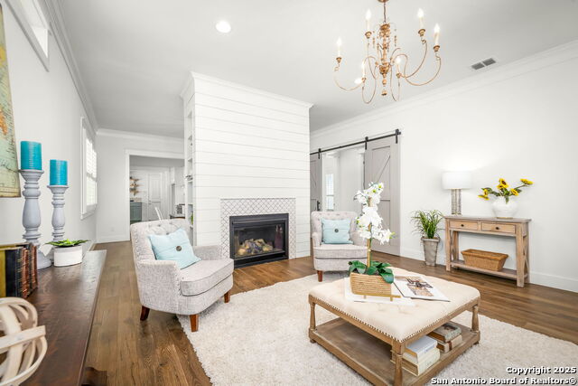 Image 6 of 15 For 653 Center