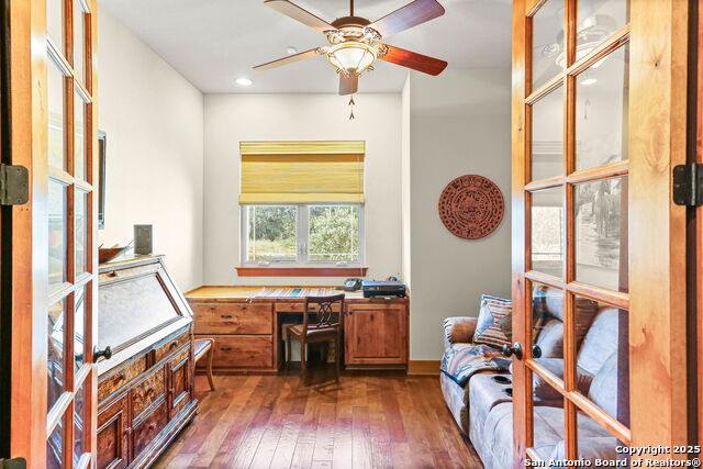 Image 26 of 56 For 114 Windview