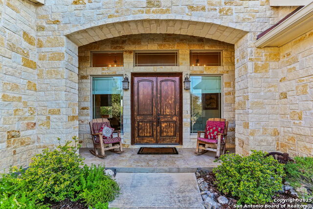 Image 4 of 56 For 114 Windview