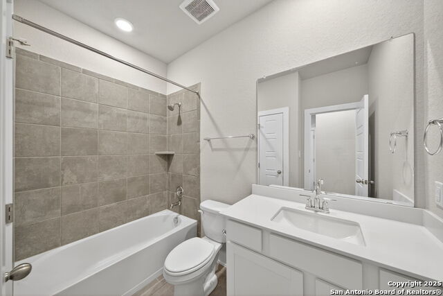 Listing photo id 17 for 15535 Comanche Deer