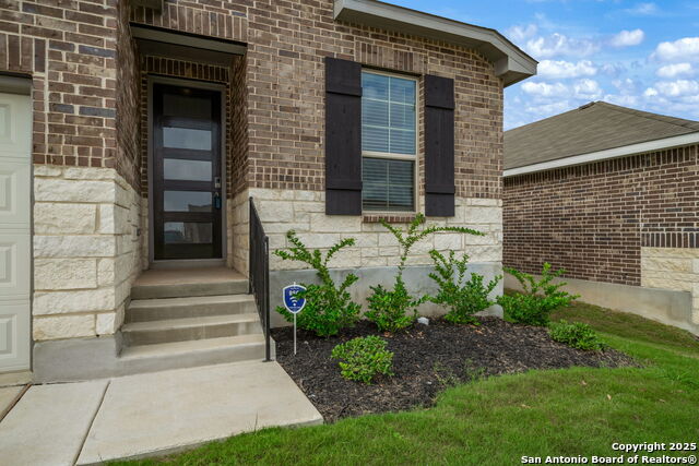 Listing photo id 0 for 15535 Comanche Deer