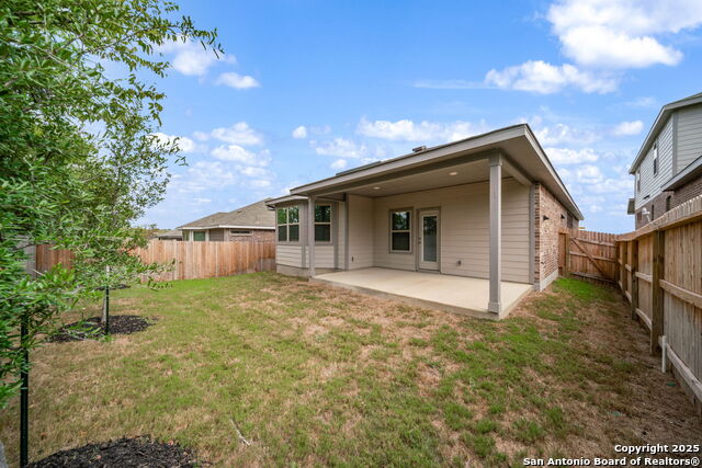 Listing photo id 21 for 15535 Comanche Deer