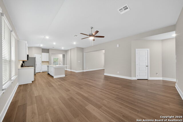 Listing photo id 3 for 15535 Comanche Deer