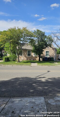 Listing photo id 0 for 1519 Steves Ave