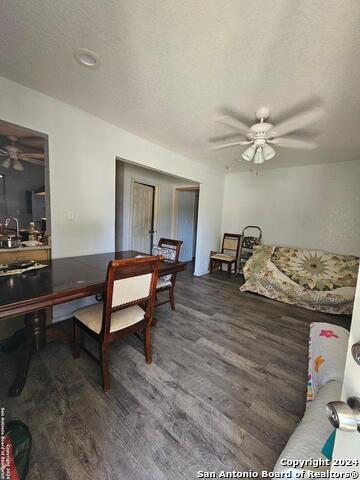 Listing photo id 2 for 1519 Steves Ave