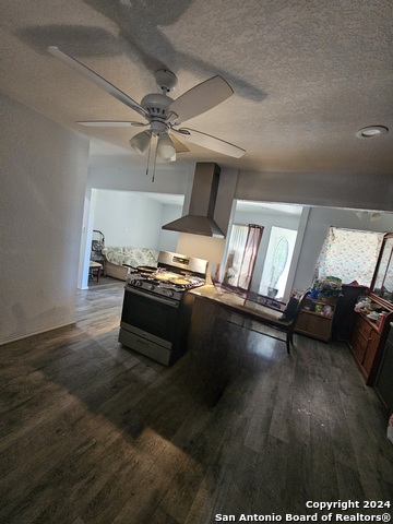 Listing photo id 3 for 1519 Steves Ave