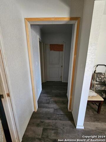 Listing photo id 7 for 1519 Steves Ave