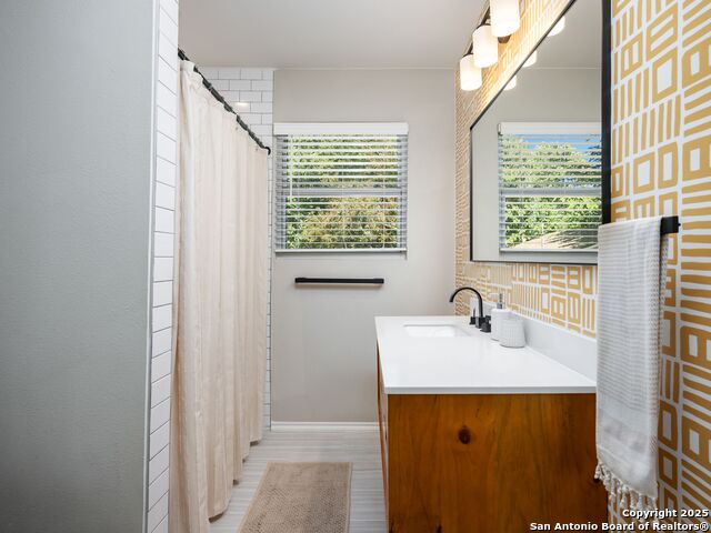 Image 14 of 26 For 619 Olney  