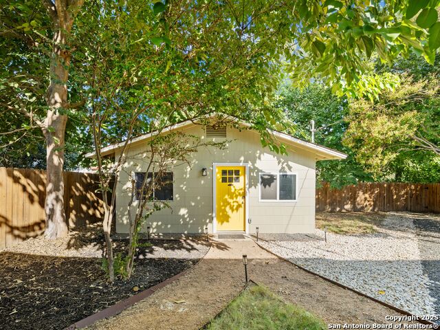 Image 16 of 26 For 619 Olney  