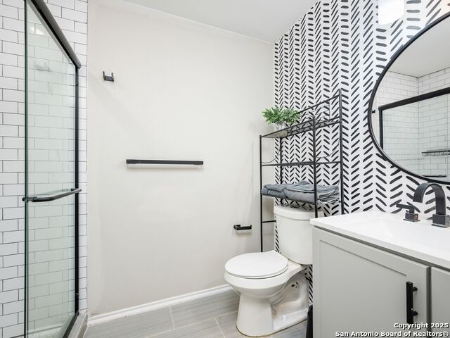 Image 25 of 26 For 619 Olney  