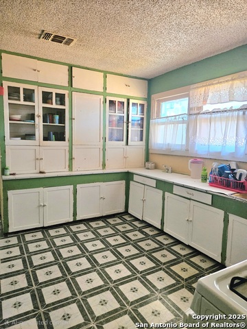 Image 4 of 10 For 111 Barrett Ave