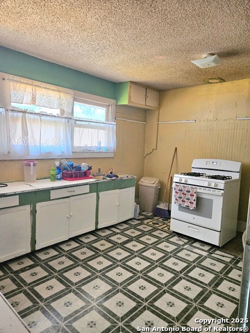 Image 6 of 10 For 111 Barrett Ave