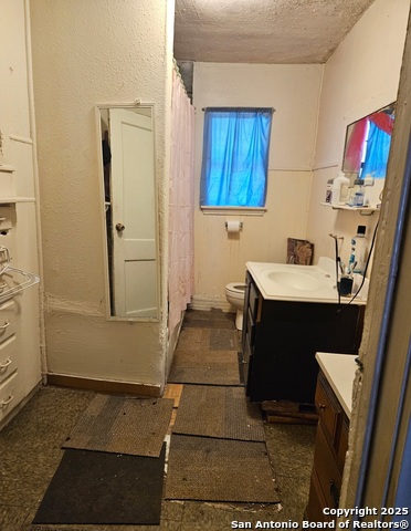 Image 8 of 10 For 111 Barrett Ave