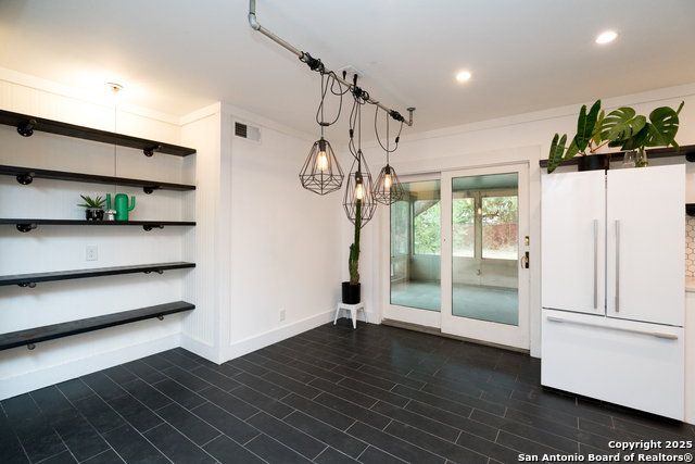 Image 14 of 42 For 522 Indigo  