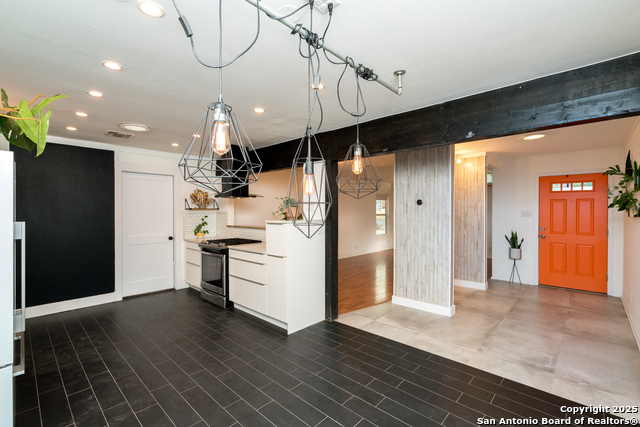 Image 16 of 42 For 522 Indigo  