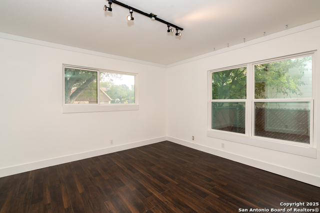 Image 24 of 42 For 522 Indigo  