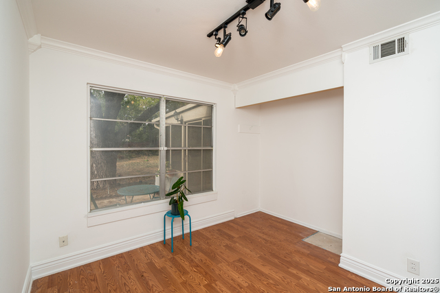 Image 31 of 42 For 522 Indigo  