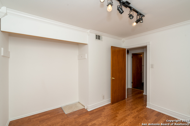 Image 32 of 42 For 522 Indigo  