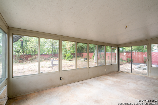 Image 36 of 42 For 522 Indigo  