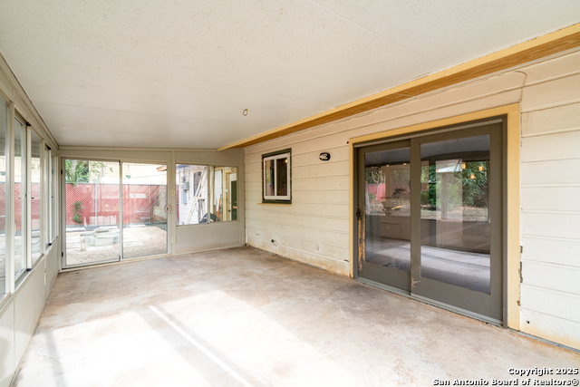 Image 37 of 42 For 522 Indigo  