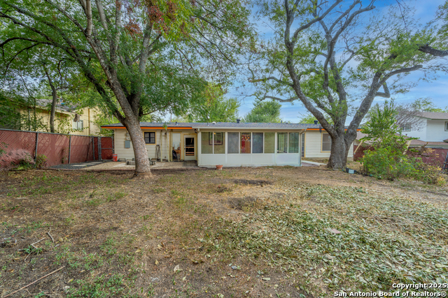 Image 41 of 42 For 522 Indigo  