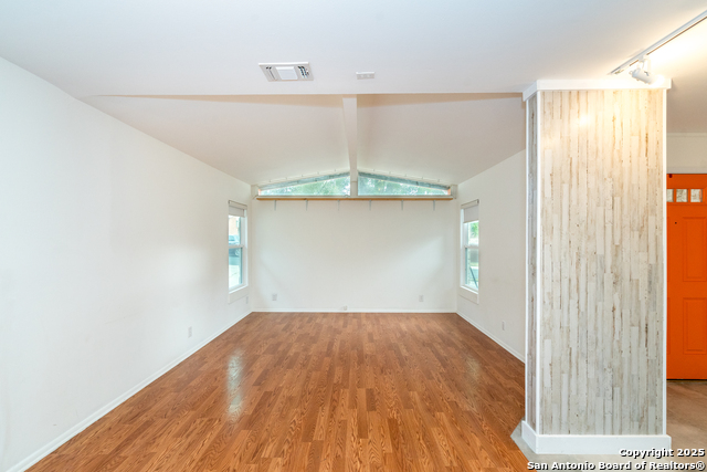 Image 9 of 42 For 522 Indigo  