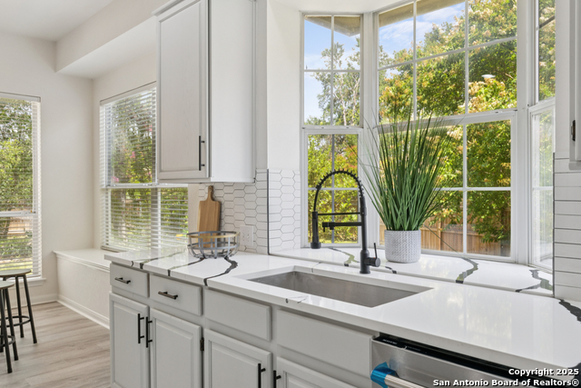 Image 16 of 51 For 2023 Flint Oak