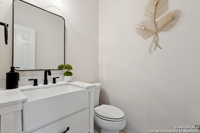 Image 28 of 51 For 2023 Flint Oak