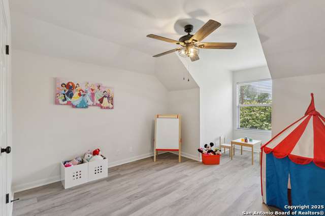 Image 32 of 51 For 2023 Flint Oak