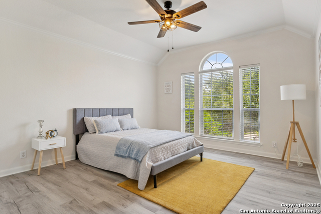 Image 38 of 51 For 2023 Flint Oak