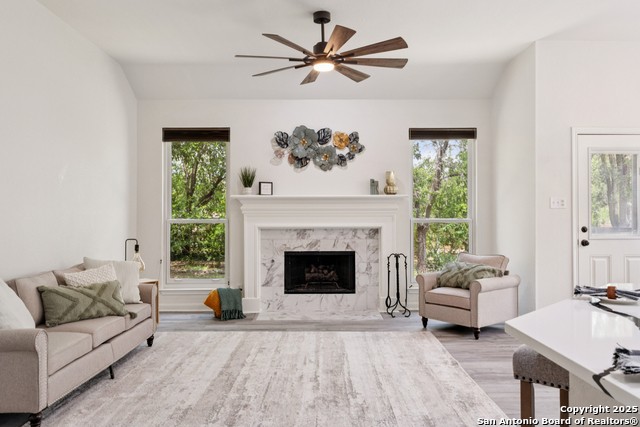 Image 8 of 51 For 2023 Flint Oak