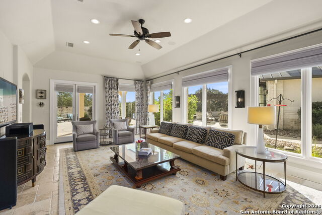 Image 17 of 64 For 504 Cordillera Trace