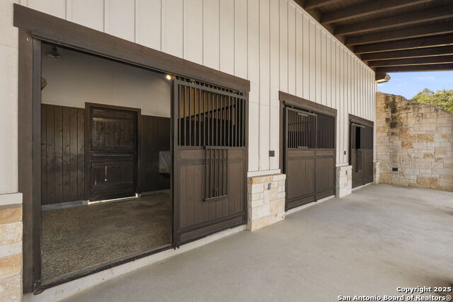 Image 49 of 64 For 504 Cordillera Trace