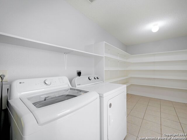 Image 23 of 24 For 1214 Crossing Oaks