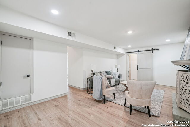 Image 17 of 37 For 10511 Merritime Ct