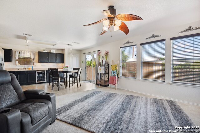 Listing photo id 10 for 2366 Pue Rd  