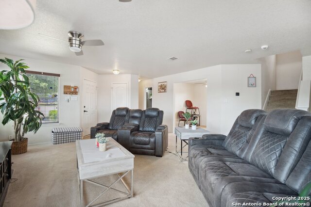 Listing photo id 3 for 2366 Pue Rd  