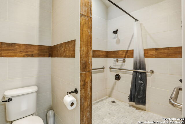 Image 22 of 45 For 6014 Dewdrop