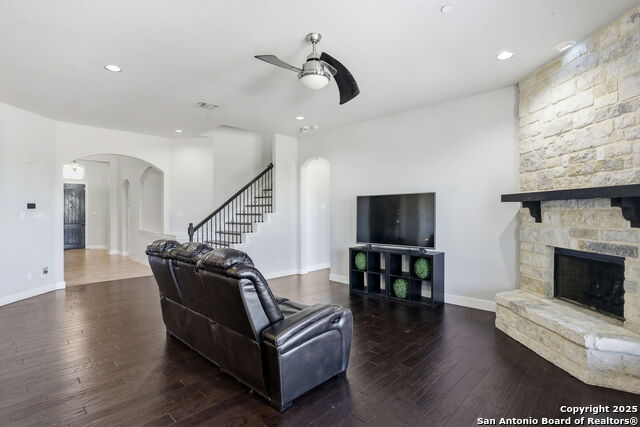 Image 8 of 45 For 6014 Dewdrop