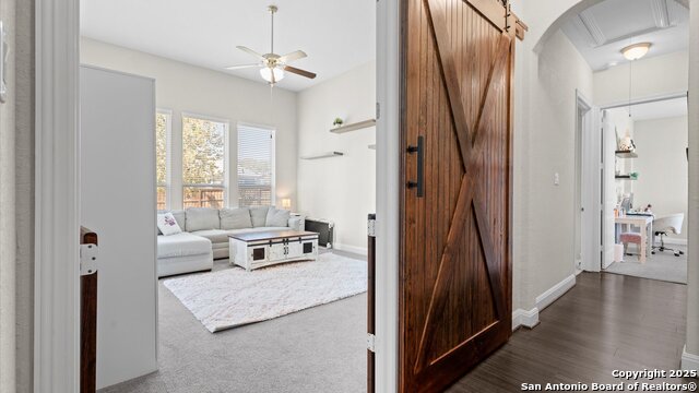 Listing photo id 12 for 8231 Shining Elk