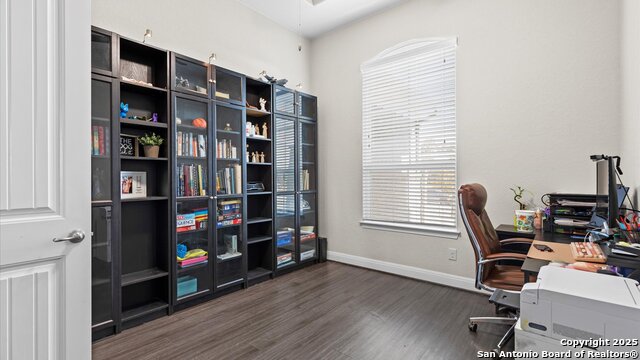 Listing photo id 4 for 8231 Shining Elk