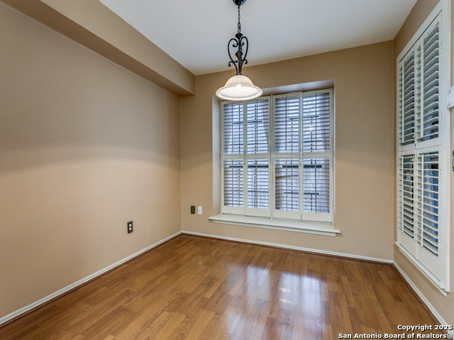 Image 18 of 25 For 7815 Broadway  408d