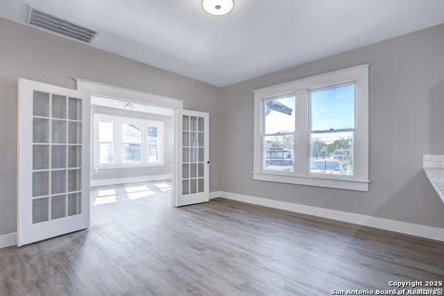 Listing photo id 8 for 115 Hermitage