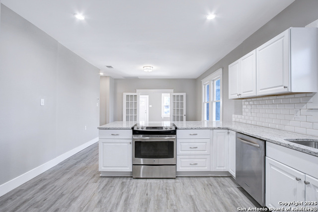 Listing photo id 10 for 115 Hermitage