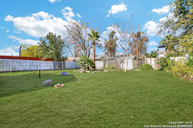 Listing photo id 24 for 115 Hermitage